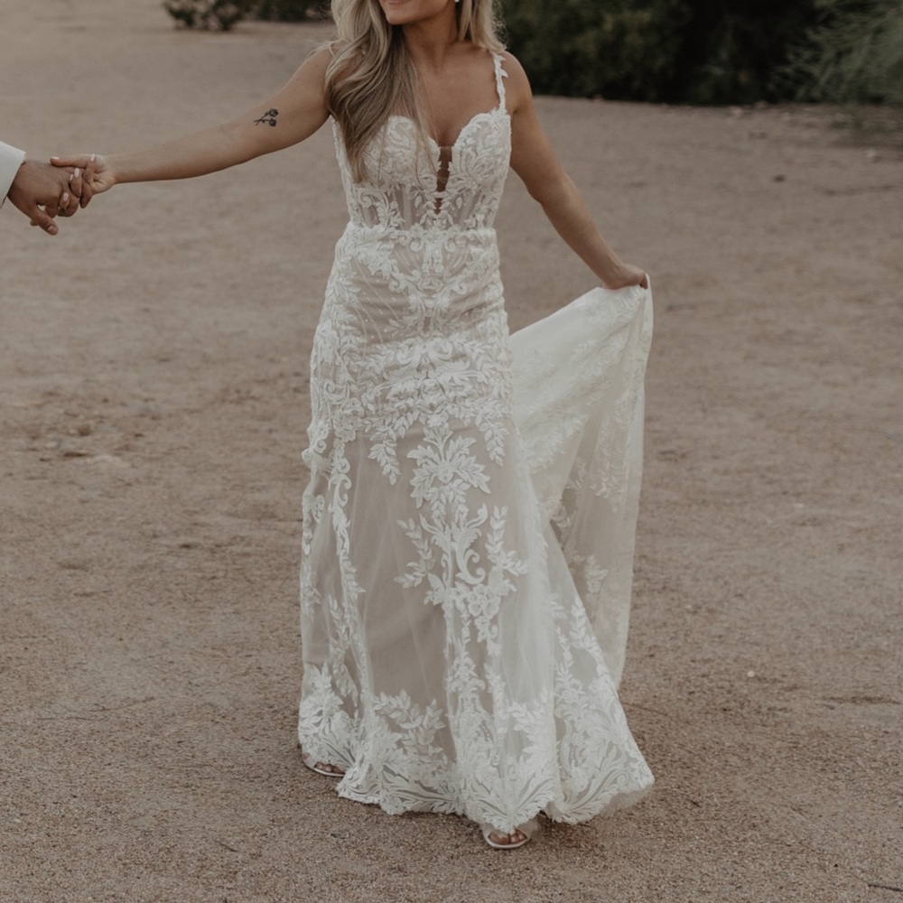 Martina Liana Wedding Dress - Picture 8 of 10